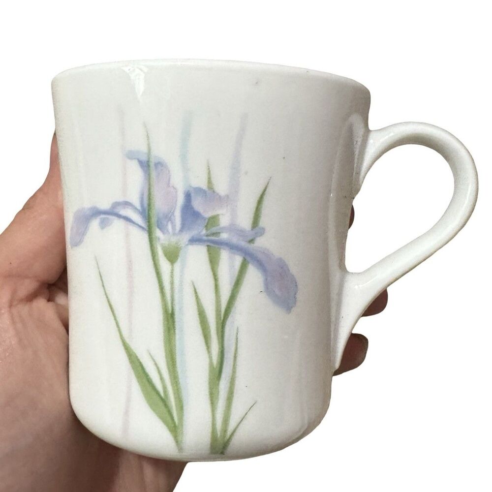 Vintage Corning Ware Corelle Shadow Iris Floral Coffee Tea Cup Mug USA‎